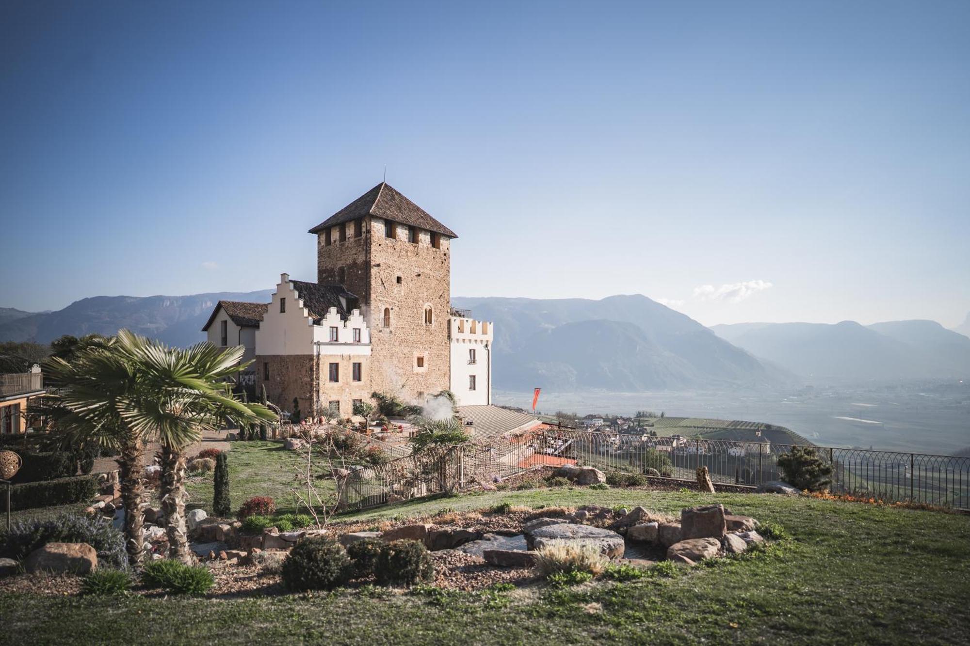 Schloss Hotel Korb Eppan an der Weinstraße Eksteriør billede
