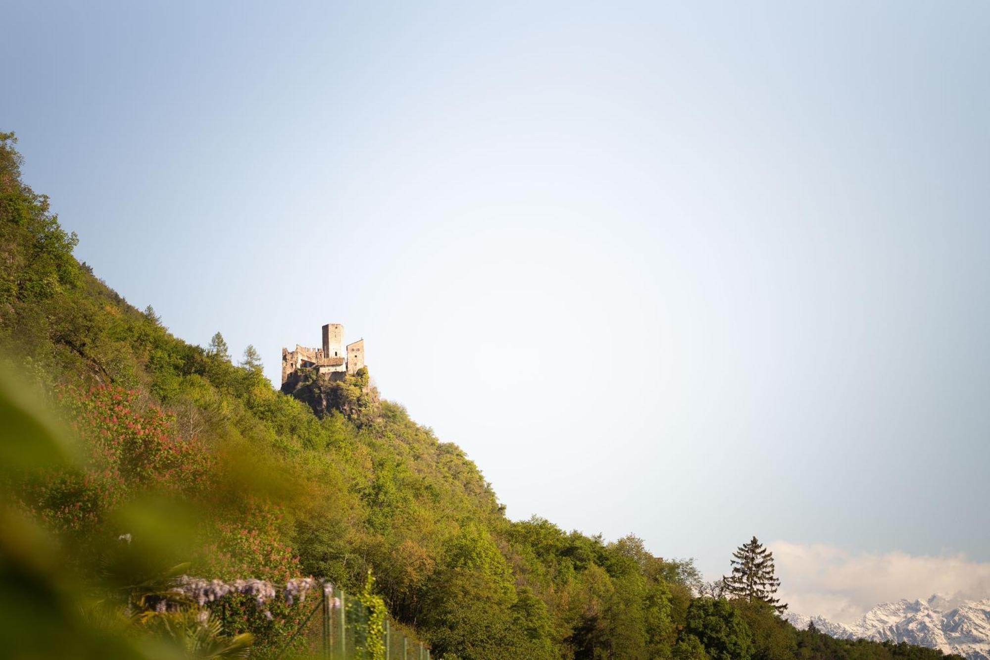 Schloss Hotel Korb Eppan an der Weinstraße Eksteriør billede
