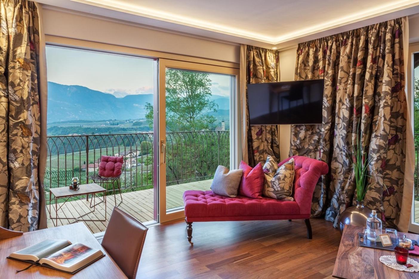Schloss Hotel Korb Eppan an der Weinstraße Eksteriør billede