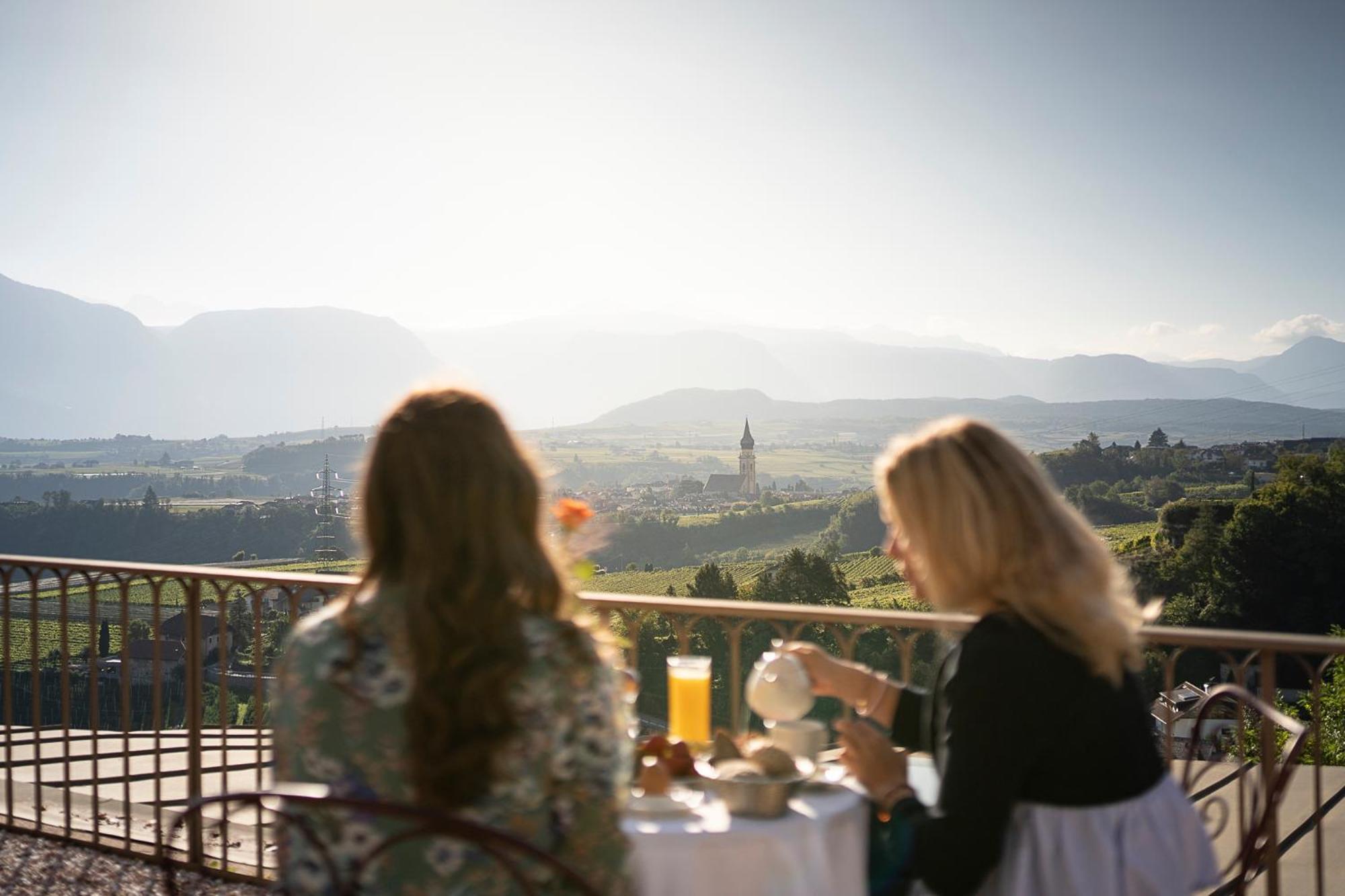 Schloss Hotel Korb Eppan an der Weinstraße Eksteriør billede